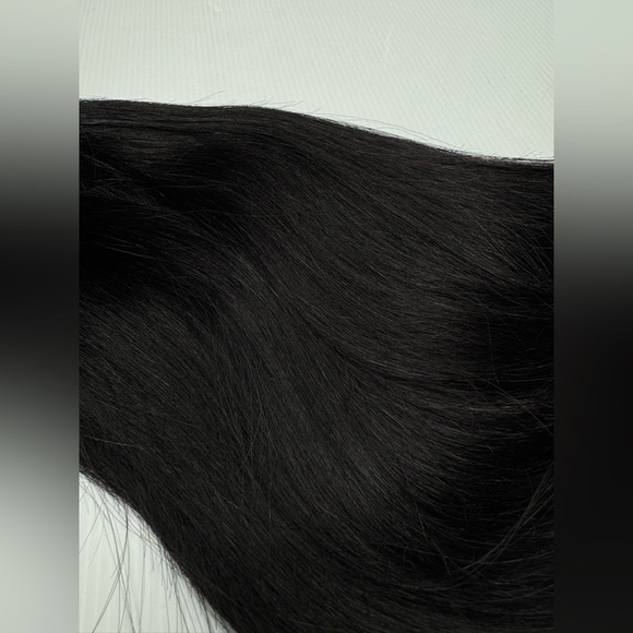 Straight 100% Unprocessed  Straight Human hair Bundles 24” & 26” - Picture 9 of 9